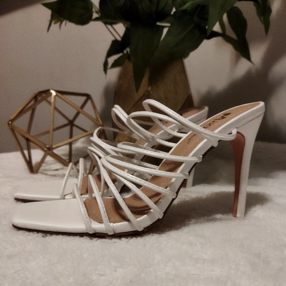 🖤❤️🤍ZARIA STRAPPY MULE SANDAL HEEL - Picture 2 of 4